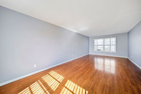 Tiny photo for 1421 Heather Drive, Aurora, IL 60506 (MLS # 12628346)
