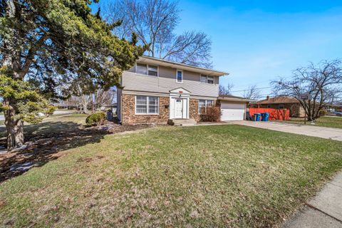 Tiny photo for 1421 Heather Drive, Aurora, IL 60506 (MLS # 12628346)