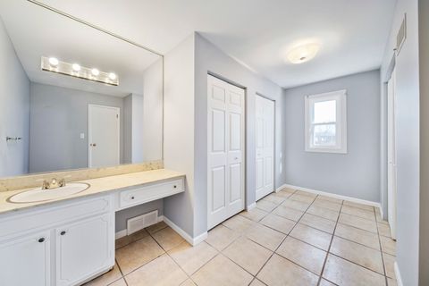 Tiny photo for 1421 Heather Drive, Aurora, IL 60506 (MLS # 12628346)
