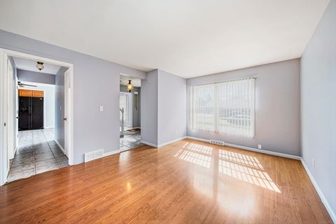 Tiny photo for 1421 Heather Drive, Aurora, IL 60506 (MLS # 12628346)