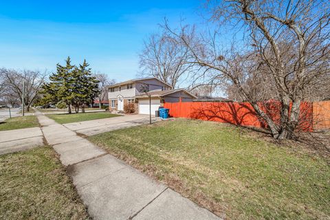 Tiny photo for 1421 Heather Drive, Aurora, IL 60506 (MLS # 12628346)