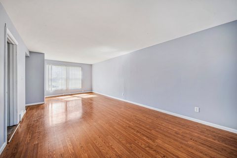 Tiny photo for 1421 Heather Drive, Aurora, IL 60506 (MLS # 12628346)