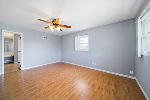 Tiny photo for 1421 Heather Drive, Aurora, IL 60506 (MLS # 12628346)