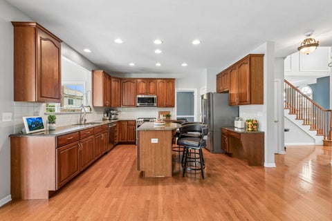 Tiny photo for 16 Eagle Ridge Drive, Hawthorn Woods, IL 60047 (MLS # 12729842)