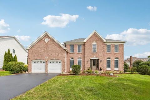 Tiny photo for 16 Eagle Ridge Drive, Hawthorn Woods, IL 60047 (MLS # 12729842)