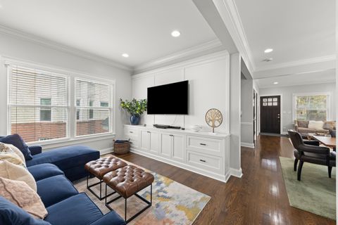 Tiny photo for 5009 W Catalpa Avenue, Chicago, IL 60630 (MLS # 12634186)