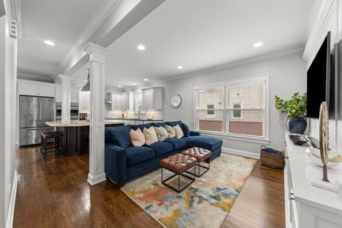 Tiny photo for 5009 W Catalpa Avenue, Chicago, IL 60630 (MLS # 12634186)