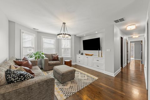 Tiny photo for 5009 W Catalpa Avenue, Chicago, IL 60630 (MLS # 12634186)