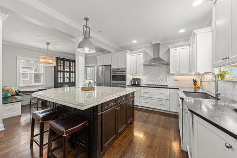 Tiny photo for 5009 W Catalpa Avenue, Chicago, IL 60630 (MLS # 12634186)