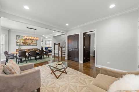 Tiny photo for 5009 W Catalpa Avenue, Chicago, IL 60630 (MLS # 12634186)