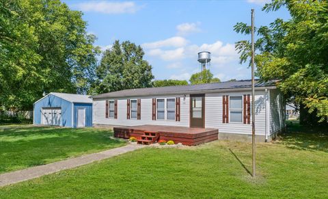 Tiny photo for 101 Railroad Street, Sidell, IL 61876 (MLS # 12475027)