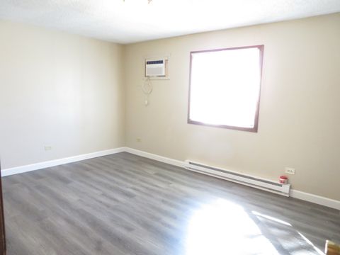 Tiny photo for 216 Madison Street #3C, Joliet, IL 60435 (MLS # 12598810)