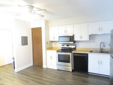 Tiny photo for 216 Madison Street #3C, Joliet, IL 60435 (MLS # 12598810)