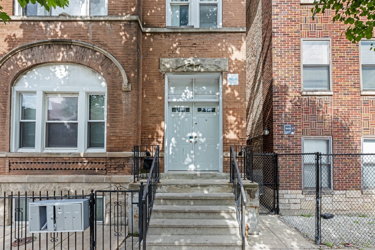 2244 S Spaulding Avenue