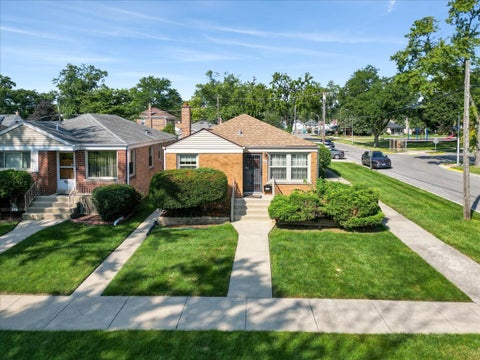Tiny photo for 316 Morris Avenue, Bellwood, IL 60104 (MLS # 12623095)