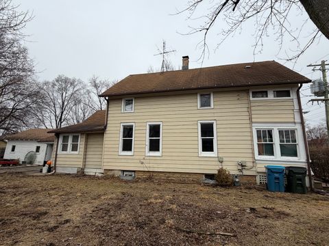 Tiny photo for 743 Bangs Street, Aurora, IL 60505 (MLS # 12584145)