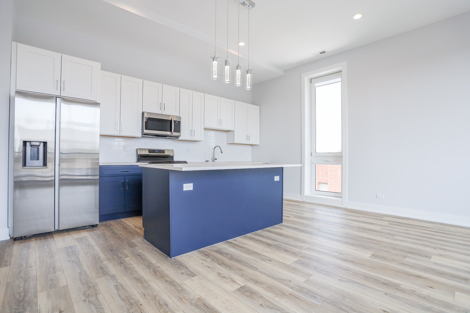 2402 W Carmen Avenue 203