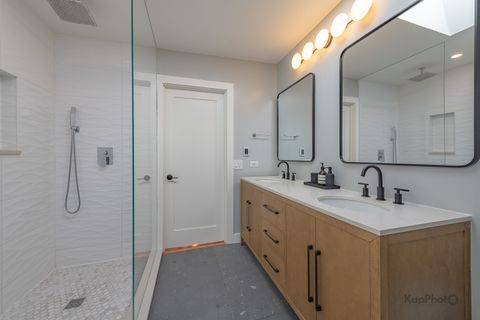 Tiny photo for 2921 N SEELEY Avenue, Chicago, IL 60618 (MLS # 12592461)