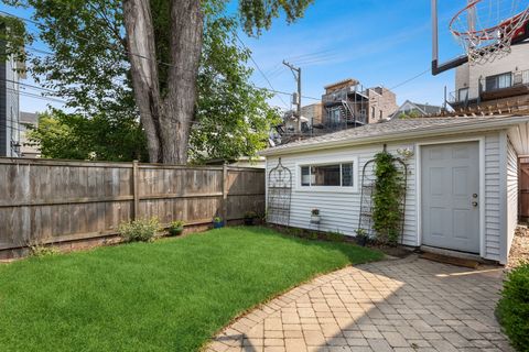 Tiny photo for 2921 N SEELEY Avenue, Chicago, IL 60618 (MLS # 12592461)