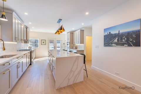 Tiny photo for 2921 N SEELEY Avenue, Chicago, IL 60618 (MLS # 12592461)