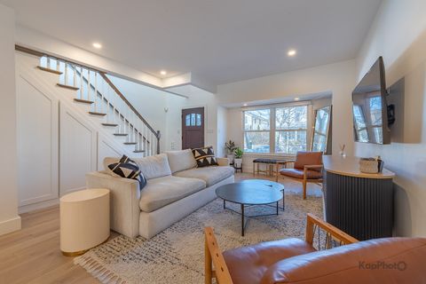 Tiny photo for 2921 N SEELEY Avenue, Chicago, IL 60618 (MLS # 12592461)