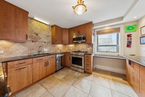 Tiny photo for 3470 N LAKE SHORE Drive #4C, Chicago, IL 60657 (MLS # 12560512)