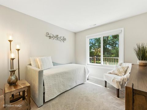 Tiny photo for 383 Sandhurst Circle #4, Glen Ellyn, IL 60137 (MLS # 12453522)