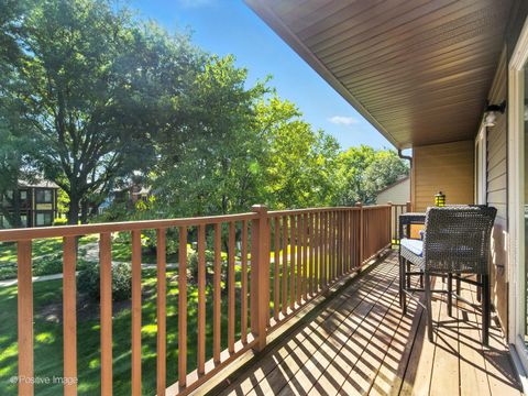 Tiny photo for 383 Sandhurst Circle #4, Glen Ellyn, IL 60137 (MLS # 12453522)