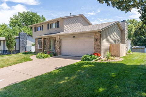 Tiny photo for 2331 E 33rd Street, Davenport, IA 52807 (MLS # 12659195)