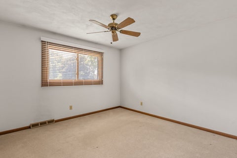 Tiny photo for 2331 E 33rd Street, Davenport, IA 52807 (MLS # 12659195)