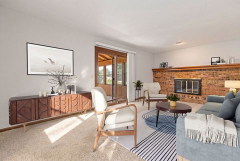 Tiny photo for 2331 E 33rd Street, Davenport, IA 52807 (MLS # 12659195)