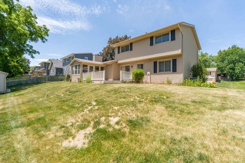 Tiny photo for 2331 E 33rd Street, Davenport, IA 52807 (MLS # 12659195)