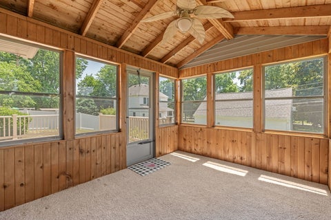 Tiny photo for 2331 E 33rd Street, Davenport, IA 52807 (MLS # 12659195)