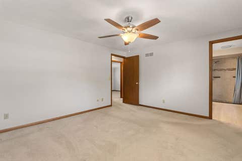 Tiny photo for 2331 E 33rd Street, Davenport, IA 52807 (MLS # 12659195)