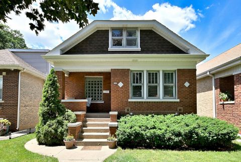 Photo of 3604 N Linder Avenue, Chicago, IL 60641 (MLS # 12671585)