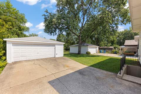 Tiny photo for 4401 Florence Avenue, Downers Grove, IL 60515 (MLS # 12691592)