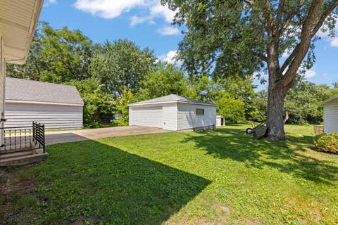 Tiny photo for 4401 Florence Avenue, Downers Grove, IL 60515 (MLS # 12691592)