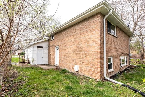 Tiny photo for 16039 Marion Drive, South Holland, IL 60473 (MLS # 12659492)