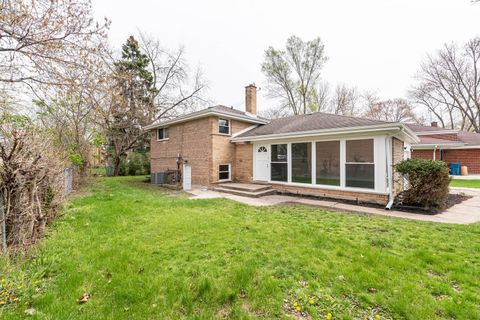 Photo of 16039 Marion Drive, South Holland, IL 60473 (MLS # 12659492)