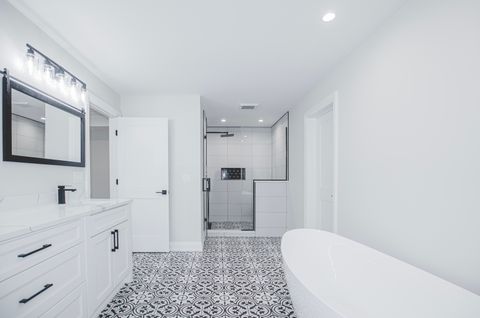 Tiny photo for 1326 N Race Avenue, Arlington Heights, IL 60004 (MLS # 12464114)