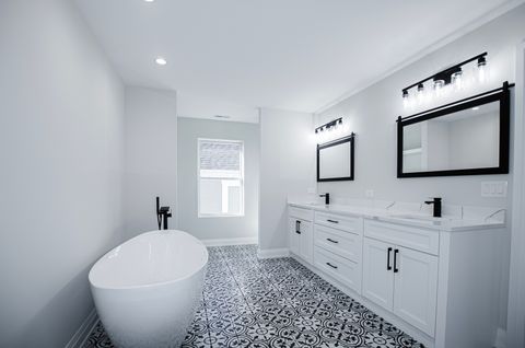 Tiny photo for 1326 N Race Avenue, Arlington Heights, IL 60004 (MLS # 12464114)