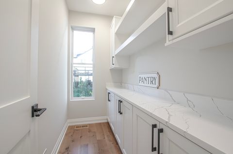 Tiny photo for 1326 N Race Avenue, Arlington Heights, IL 60004 (MLS # 12464114)