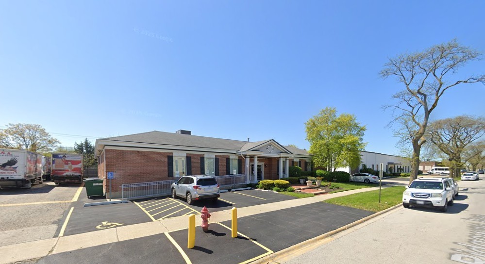 7040 N Ridgeway Avenue