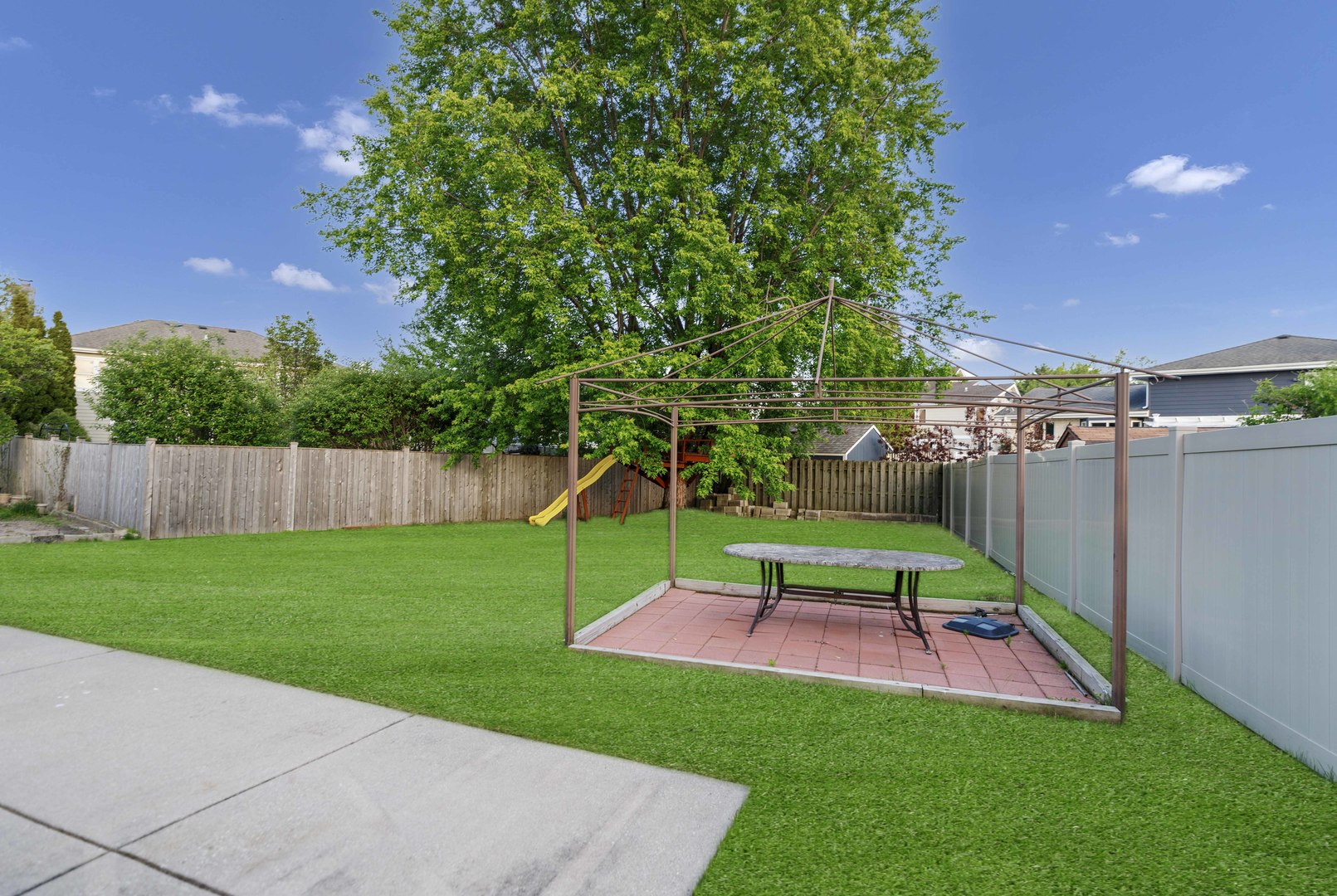 1441 W AUTUMN Trail