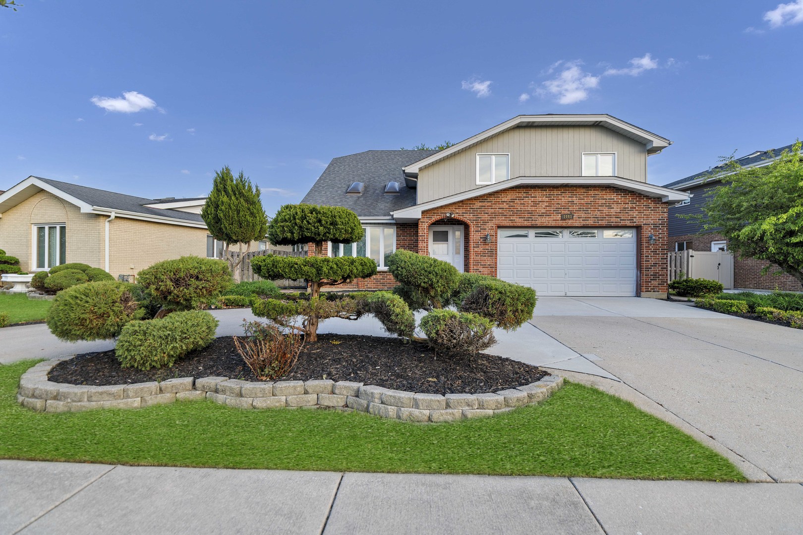1441 W AUTUMN Trail