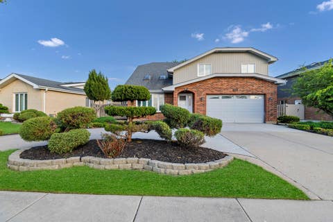 Tiny photo for 1441 W AUTUMN Trail, Addison, IL 60101 (MLS # 12641543)