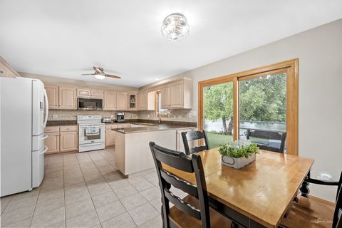 Tiny photo for 805 Edgewater Drive, Minooka, IL 60447 (MLS # 12578000)