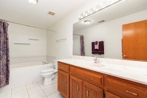 Tiny photo for 18422 Pine Cone Drive #4, Tinley Park, IL 60477 (MLS # 12501607)