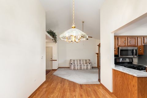 Tiny photo for 18422 Pine Cone Drive #4, Tinley Park, IL 60477 (MLS # 12501607)
