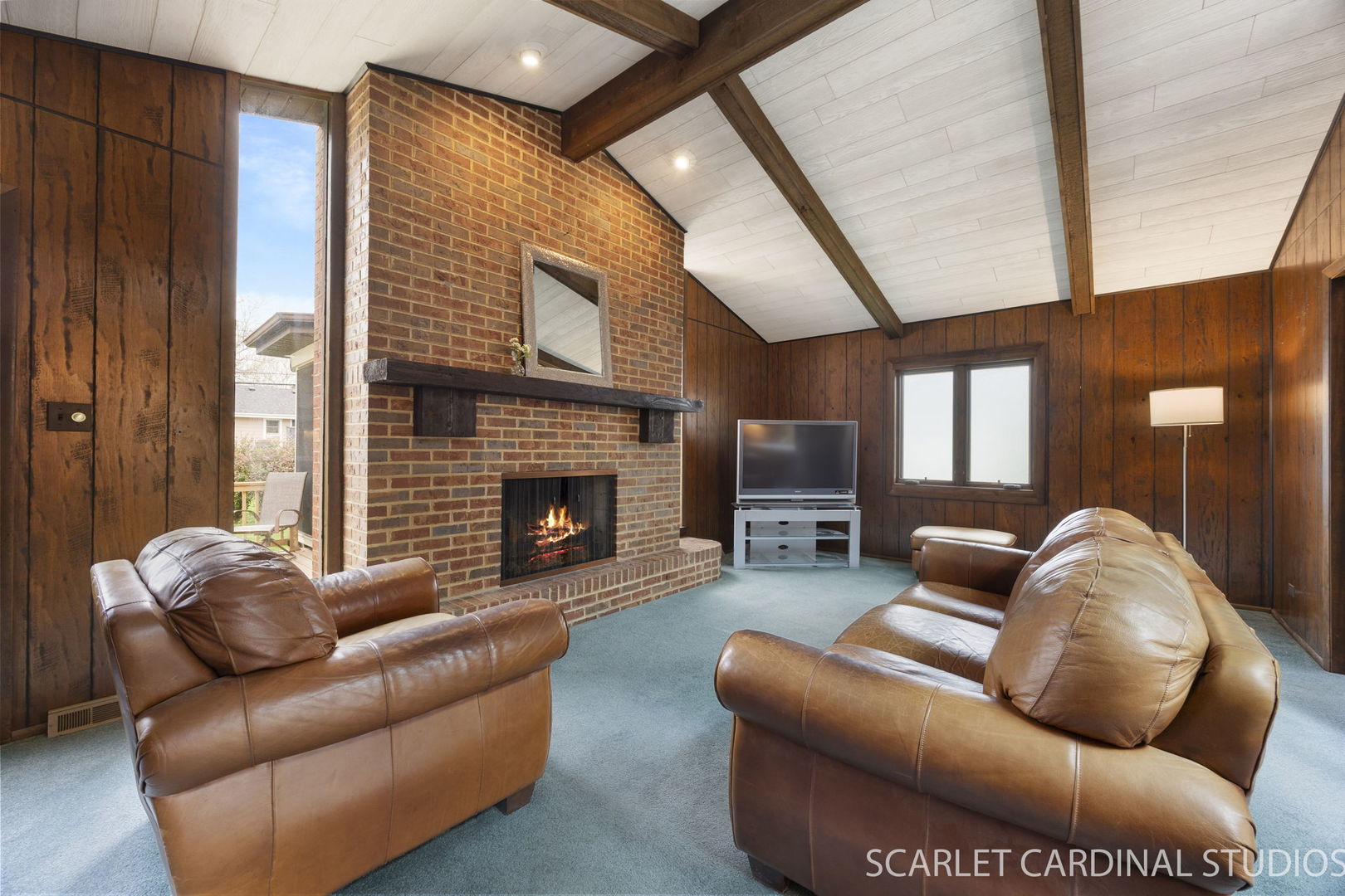 826 S Villa Avenue